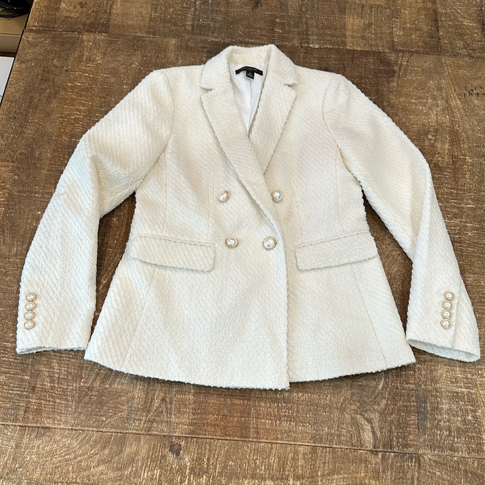 Ann Taylor 00 Petite Ivory Blazer with Pearl and Gold buttons.